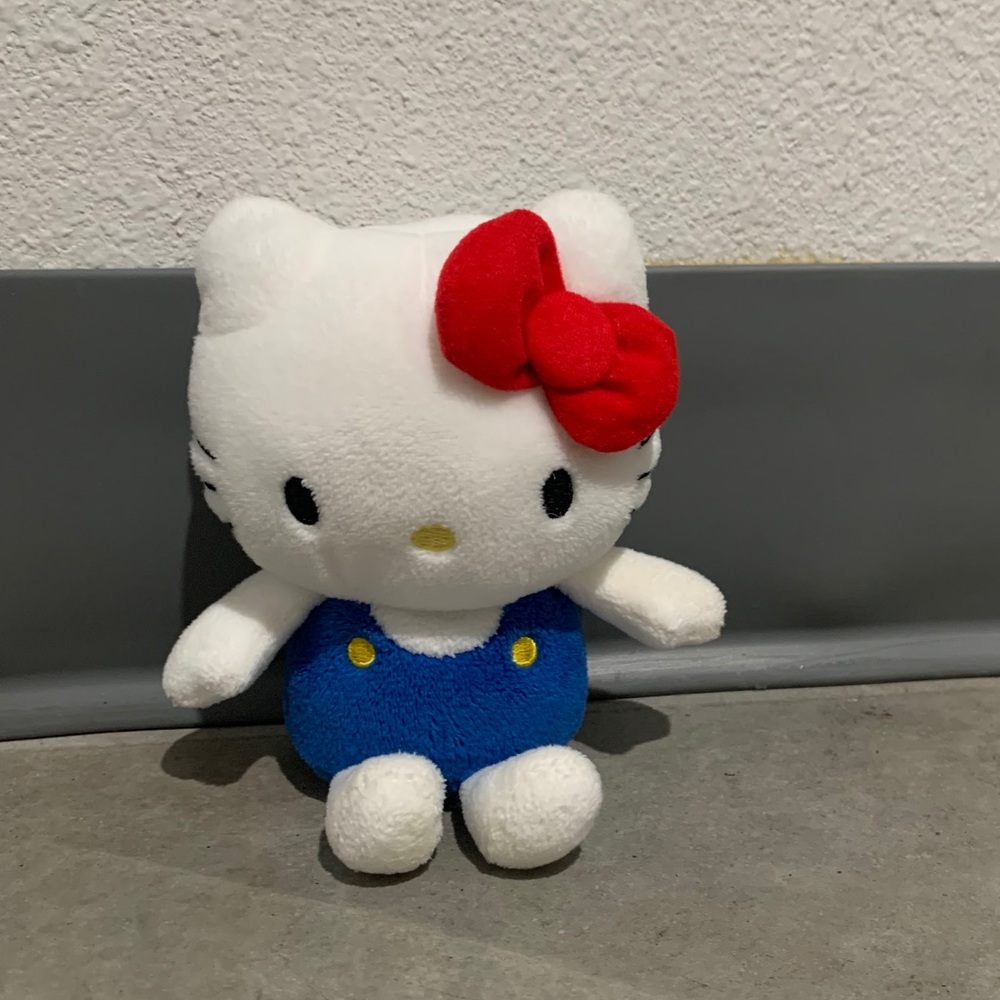 Original hello kitty doll mini